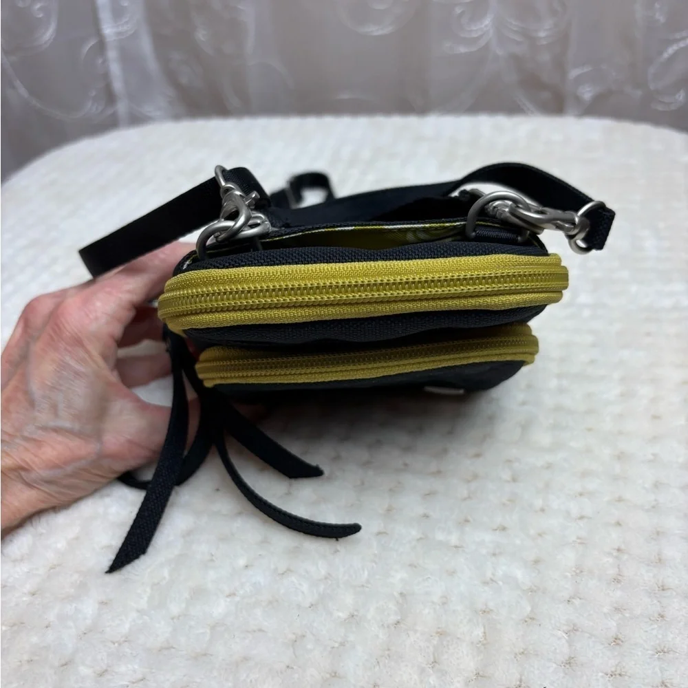 Haiku Crossbody Pouch Mini